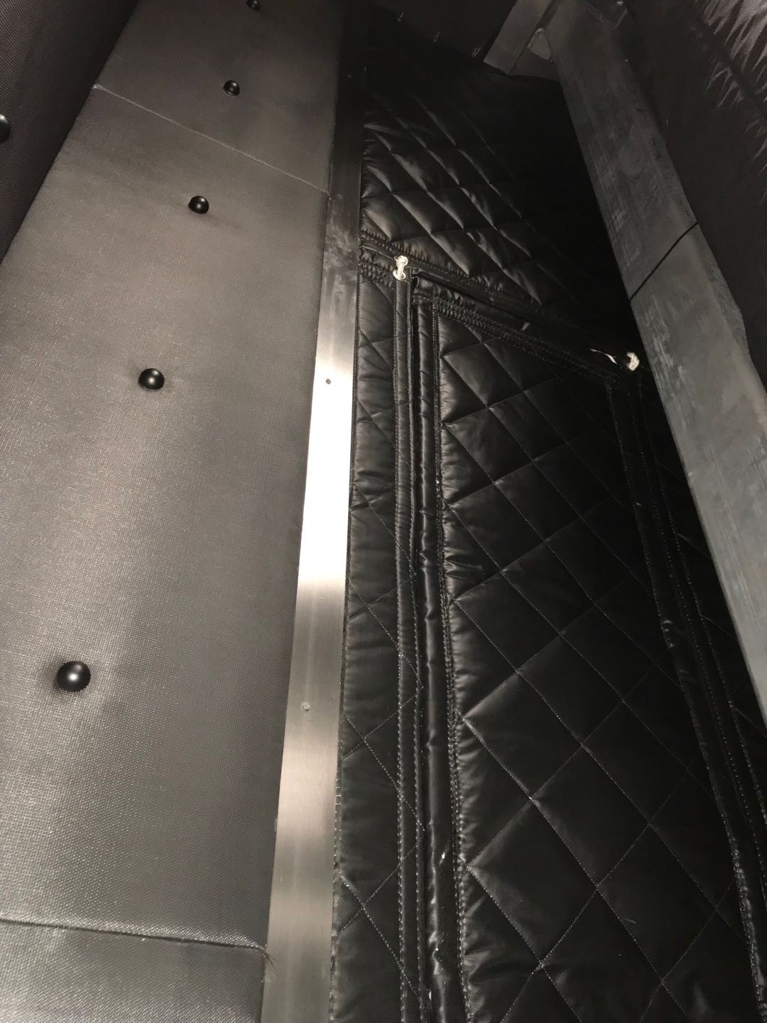 贝卫柔性吸隔声帘